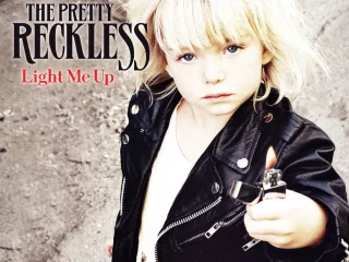 The Pretty Reckless – Light Me Up (2010) [iTunes Match M4A]